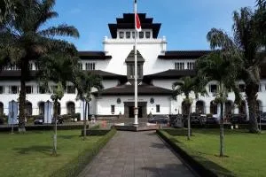 Viral Suara Dentuman di Bandung, Jendela-Pintu Bergetar