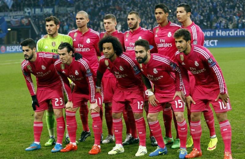 Skuat Real Madrid 2014/2015 saat menggunakan jersey pink (Foto: Marca)
