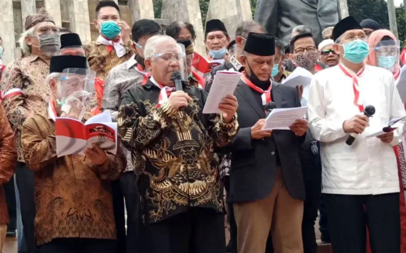 Deklarasi KAMI Di Tugu Proklamasi. (Helmi/law-justice.co)