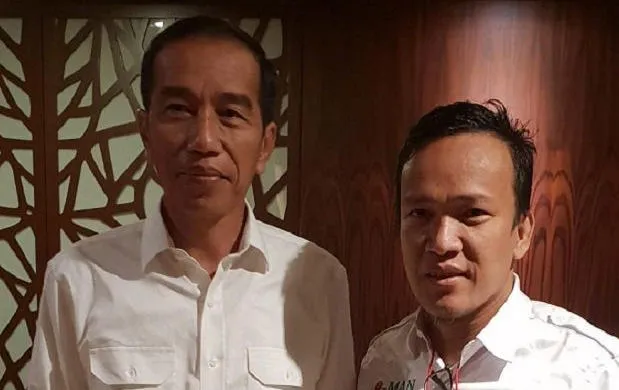 Presiden Jokowi dan Ketua Umum Relawan Jokowi Mania, Immanuel Ebenezer. (Foto: Megapolitan.antaranews.com/Ist)