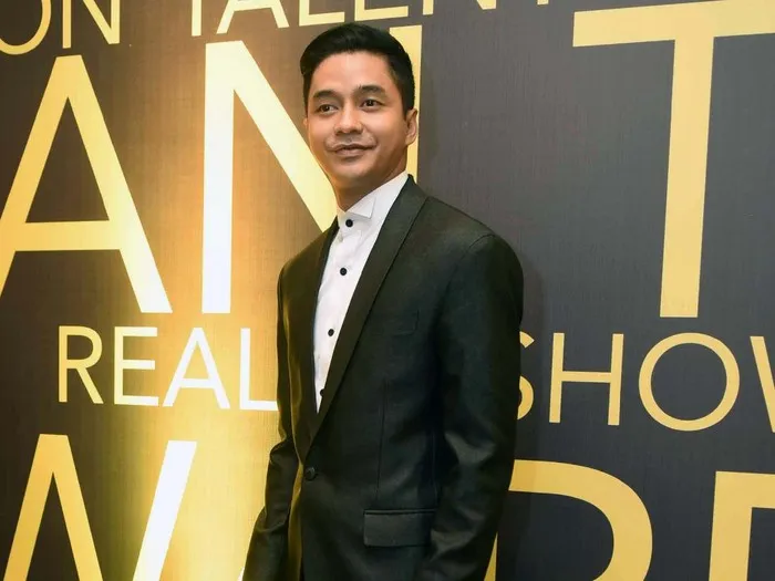 Artsi Adly Fairuz maju di Pilakada Karawang (detikhot)