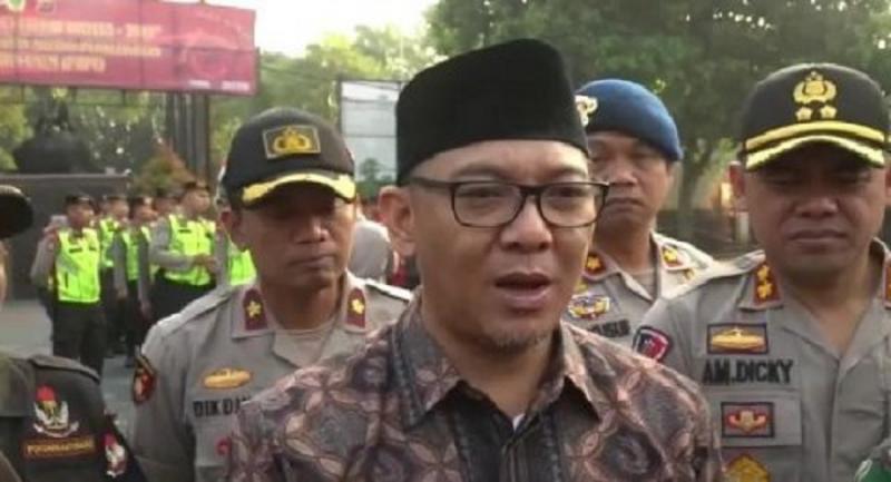 Blak-blakan! Wabup Bogor: Banyak Pejabat Miliki Vila Tidak Berizin! (Suara.com).