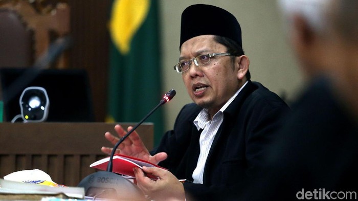 Soal Keturunan PKI, Ust Alfian Tanjung Minta Maaf ke Banser Hingga NU. (detik).