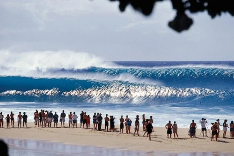 Ombak Raksasa Oahu  Hawai pemburuombak.com