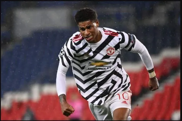 Marcus Rashford menjadi pahlawan kemenangan MU di kandang PSG (Foto: Getty)