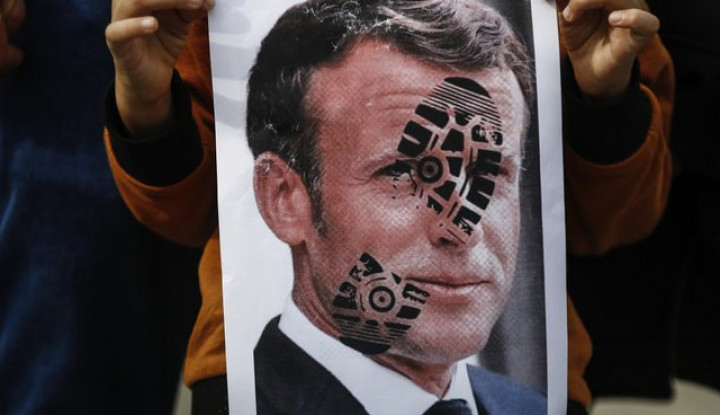 MUI Serukan Umat Muslim Boikot Produk Prancis usai Macron Hina Islam. (wartaekonomi).