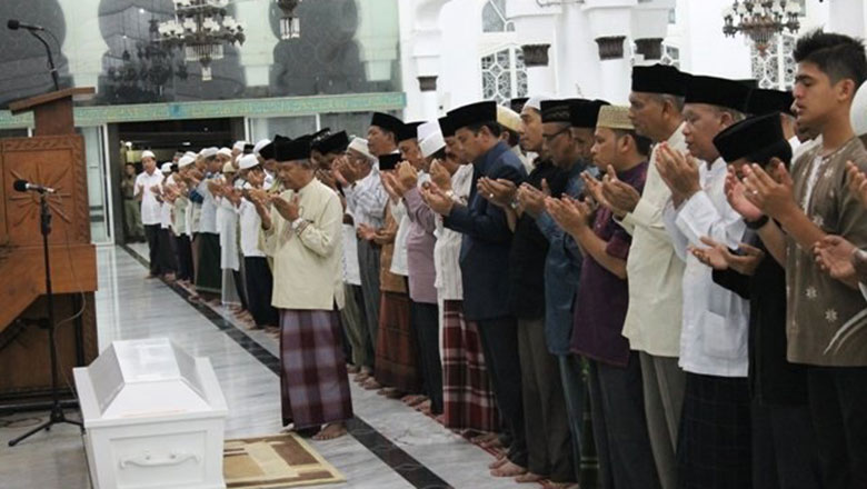 Imam masjid Bekasi tahun depan dapat gaji bulanan
