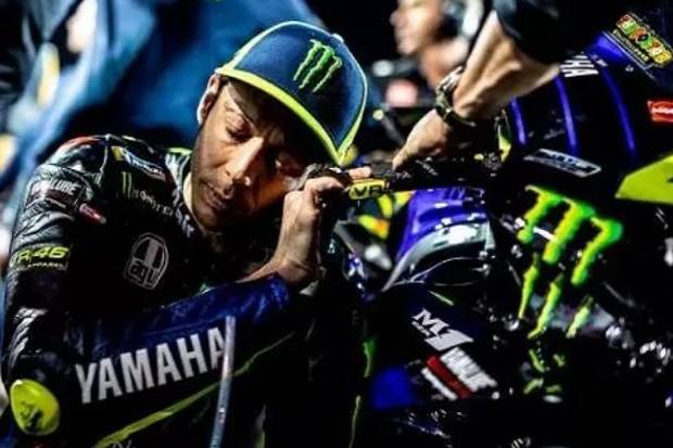 Rossi Berpisah dengan Yamaha di MotoGP Portugal 2020: Sangat Emosional. (Sindo).