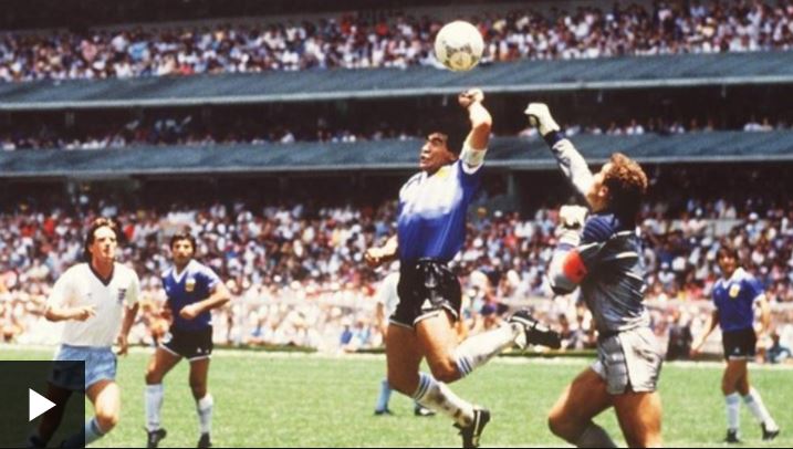 Proses terjadinya gol tangan tuhan Diego Maradona 