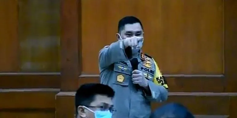 Polda Metro Jaya sebut Habib Rizieq serahkan diri karena takut (Kompas)
