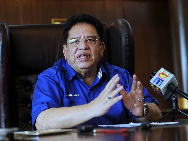 Mantan Menteri Datuk Seri Tengku Adnan Tengku Mansor dibebaskan meski melakukan korupsi (malaymail)