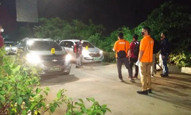 Rekontruksi TKP Terakhir, 4 Laskar FPI Ditembak di dalam Mobil Polisi. (inews).