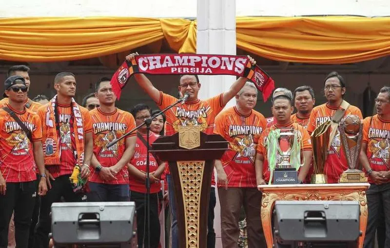 Anies Baswedan dan The Jakmania (Beritasatu)