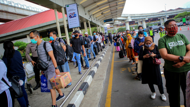 Tes Antigen Bandara Picu Kerumunan, Pakar UI Singgung Denda Rp50 Juta