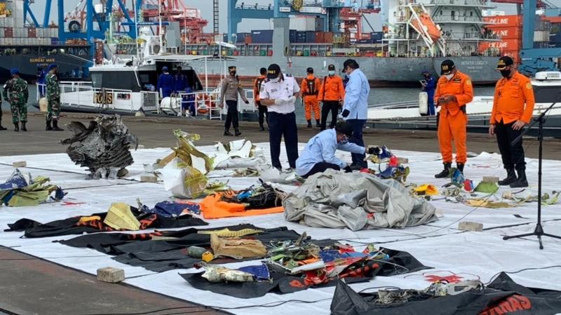KNKT ungkap penyebab badan pesawat Sriwijaya Air Sj182 hancur  (pikiran rakyat)