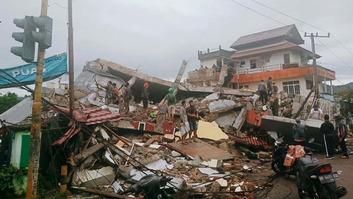 Gempa Mamuju, Sulawesi Barat (Detik)
