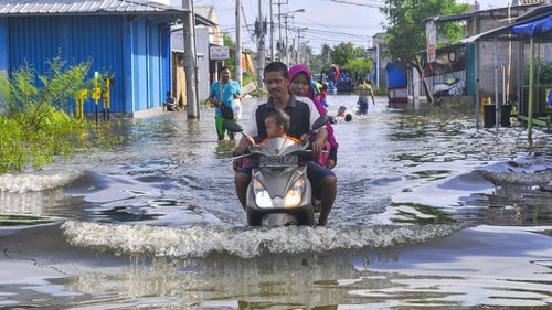 Banjir di beberapa titik di Jaktim dan jakut hari ini (Tirto)