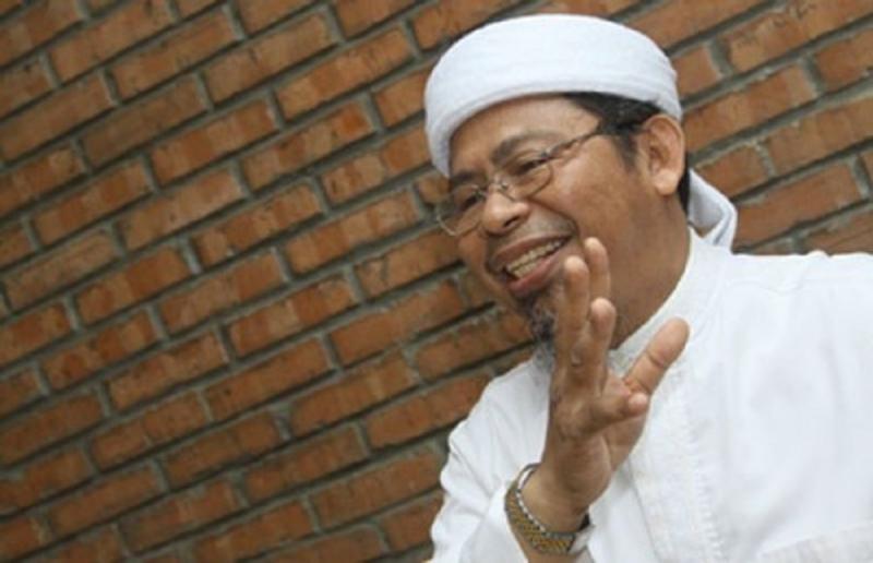 Ust Tengku Zulkarnain Berduka Tokoh MMI Ust Abu Jibril Meninggal Dunia. (Hidayatullah).