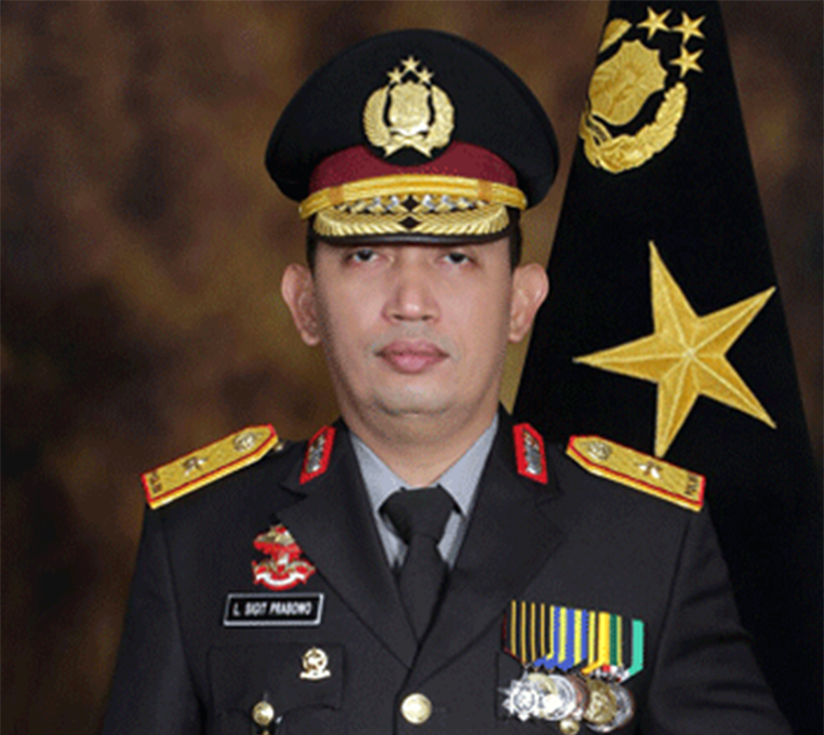 Kapolri Jenderal Listyo Sigit Prabowo kelaurkan instruksi tegas kepada Kapolda demi cegah penyebaran Covid-19 (pikiran rakyat)