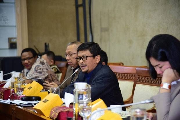 Anggota Komisi VI DPR RI Fraksi PKS, Amin Ak (tengah). (Foto: Istimewa).