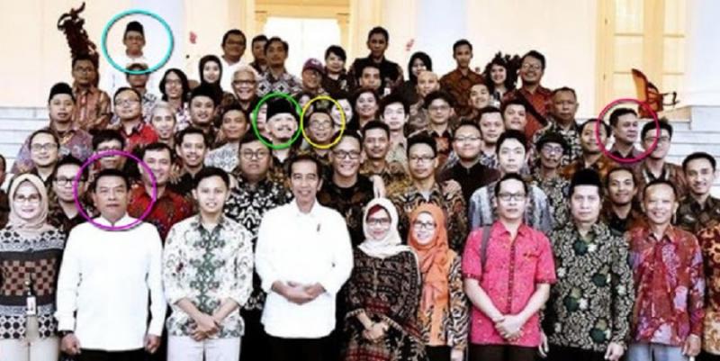 Viral Foto Jokowi,Moeldoko & Abu Janda cs, Buzzer Binaan Disebut Nyata. (Twitter).