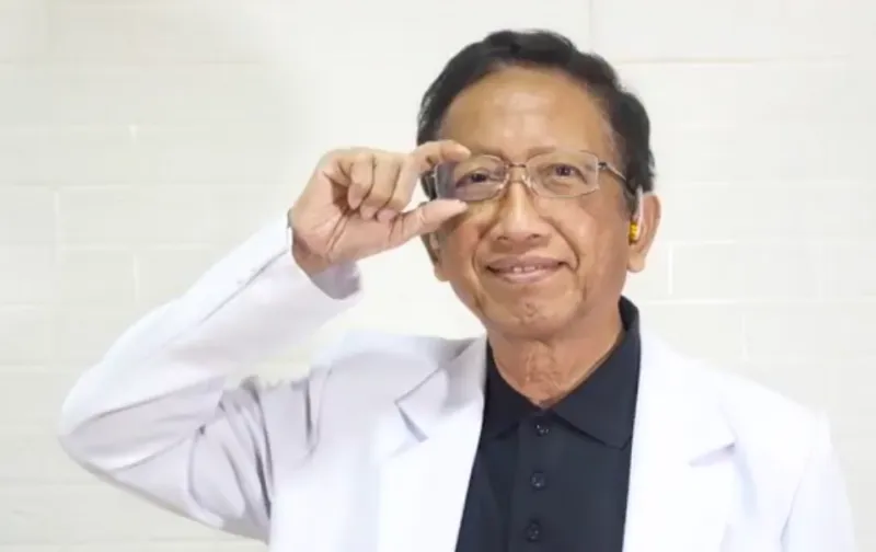 Prof. Zubairi Djoerban (Pikiran Rakyat)