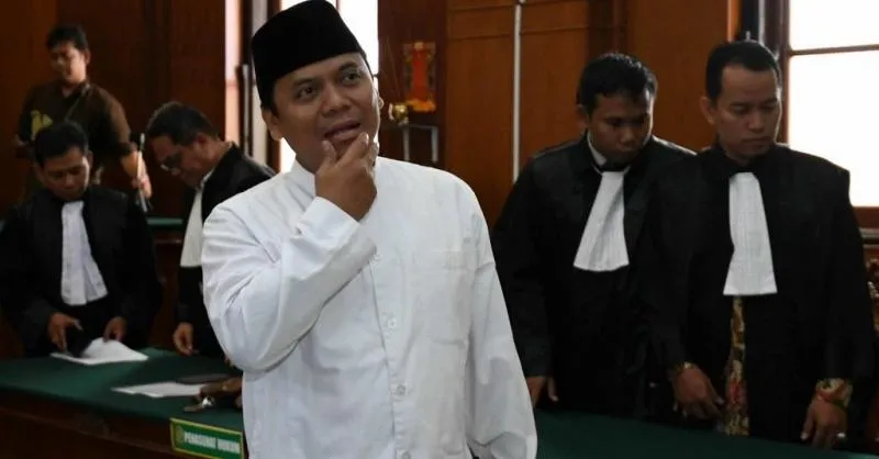GUs Nur di Ruang Sidang (Tirto)