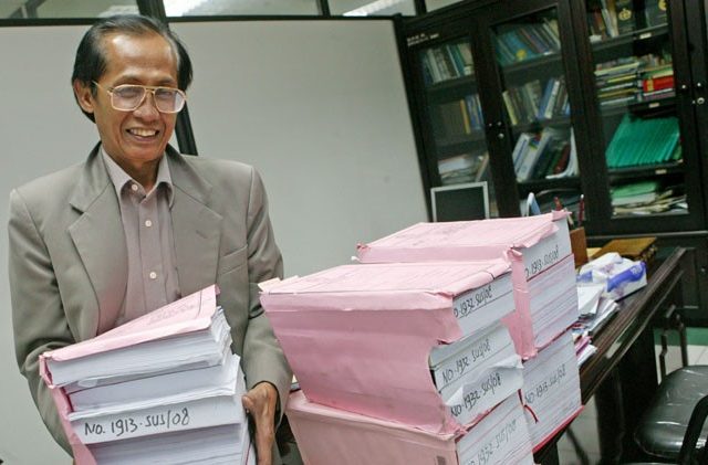 Kabar Duka, Angggota Dewan Pengawas Komisi Pemberantasan Korupsi Artidjo Alkostar meninggal pada Minggu (28/2/2021) (Detik)