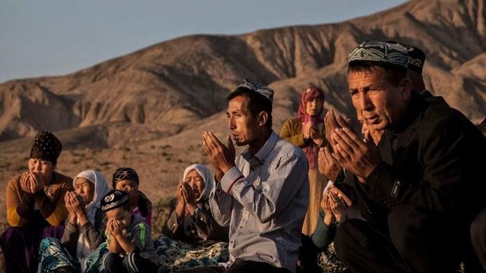 Muslim Uighur dai Xianjiang, China (CNN)