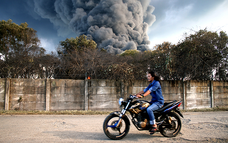 Kebakaran Kilang Minyak Pertamina Balongan