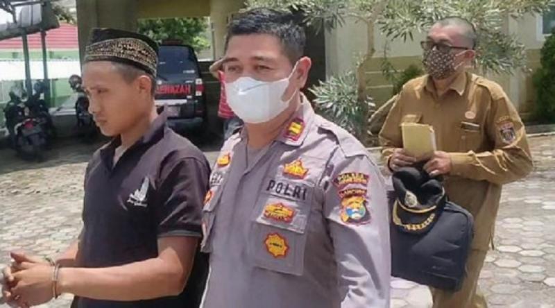 Pemuda Lampung yang Penggal Kepala Ayah Kandung Tewas di Sel Tahanan. (lampung post).