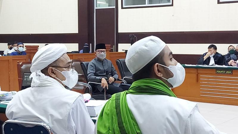 Walikota Bogor Bima Arya duduk di kursi saksi sidang HRS di PN Jaktim (Ayobogor)