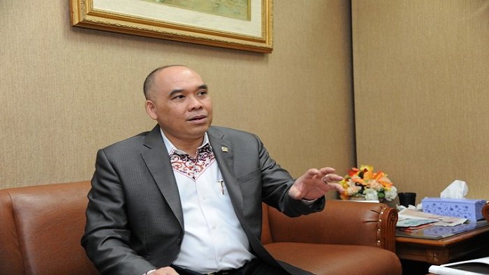 Anggota DPR dari Gerindra Heri Gunawan sebut target pertumbuhan ekonomi 7% masih realsistis tapi harus kerja keras (Tribunnews)