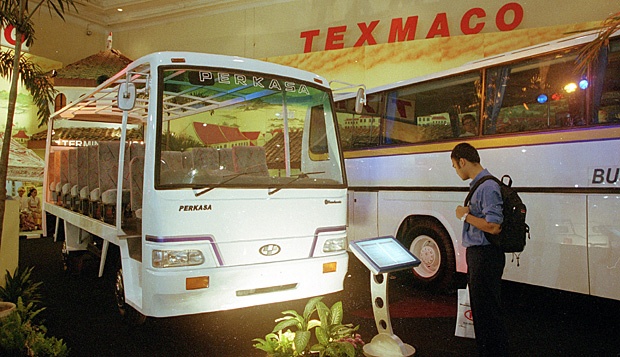 Salah satu hasil produk Texmaco yang memproduksi Bus Perkasa (Foto : Dok. TEMPO/Hendra Suhara)