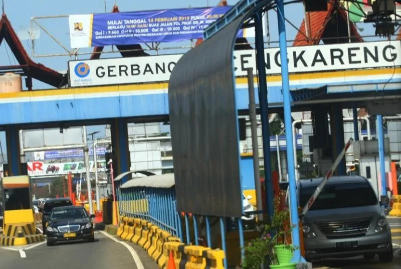 Pintu tol Bandara Soetta (Republika)