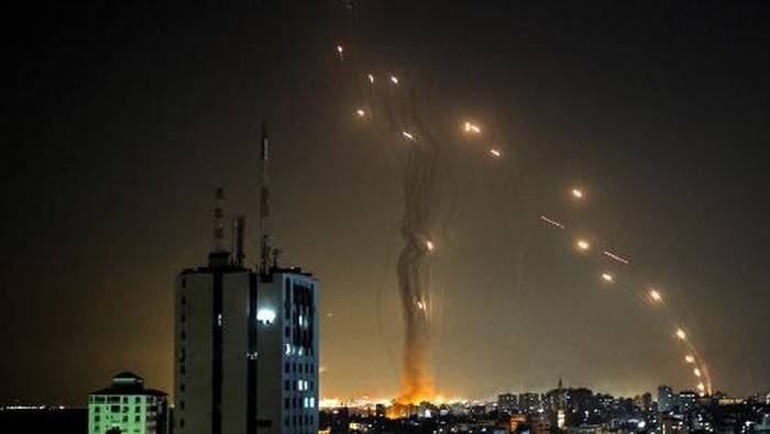 Canggihnya Iron Dome Israel dalam meredam serangan roket Palestina (detikom)