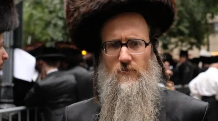 Rabi Yahudi Ortodoks Dovid Feldman ungkap alasan utama Israel terus serang Palestina (terkini.id)