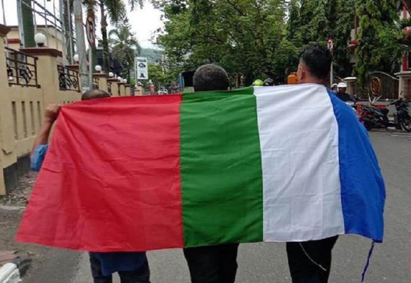 Ilustrasi Pengibar Bendera RMS. (CNNIndonesia).