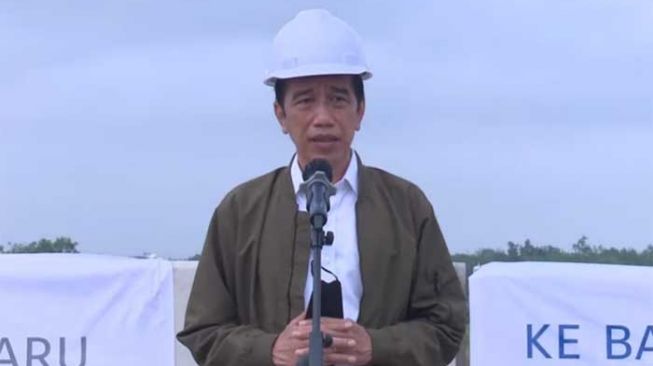 Presiden Jokowi saat meresmikan Tol Pekanbaru-Bangkinang (Youtube Setneg)