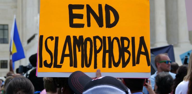 Ilustrasi Islamophobia (The Coversation)
