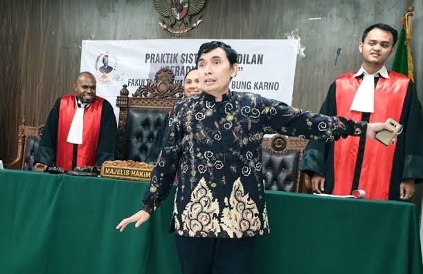 Ketua Asosiasi Ilmuan Praktisi Hukum Indonesia (Alpha), Azmi Syahputra. (Foto: Istimewa).