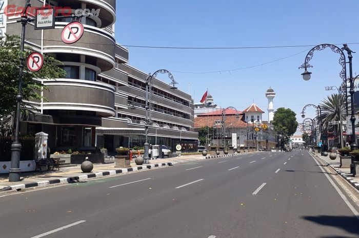 Ruas jalan di Bandung sepi selama lockdown (Grid)