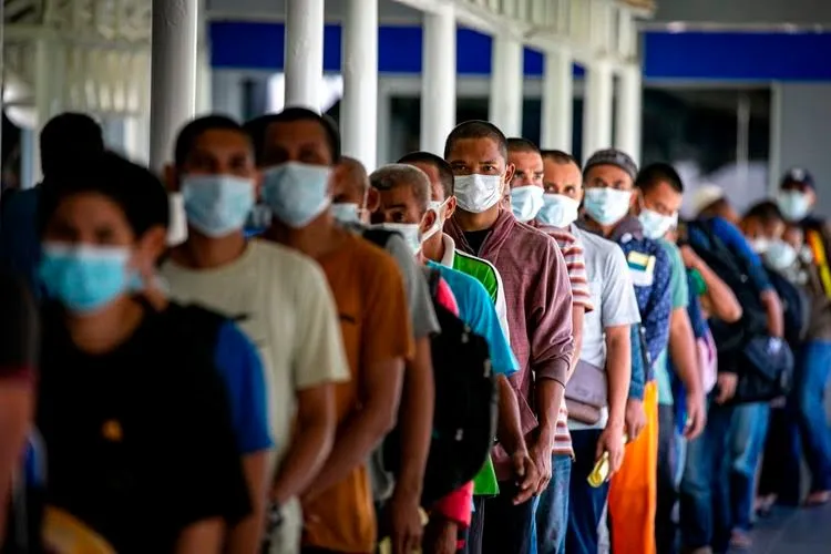 Ilustrasi Sejumlah pekerja migran Indonesia (PMI) (Foto: Antara).