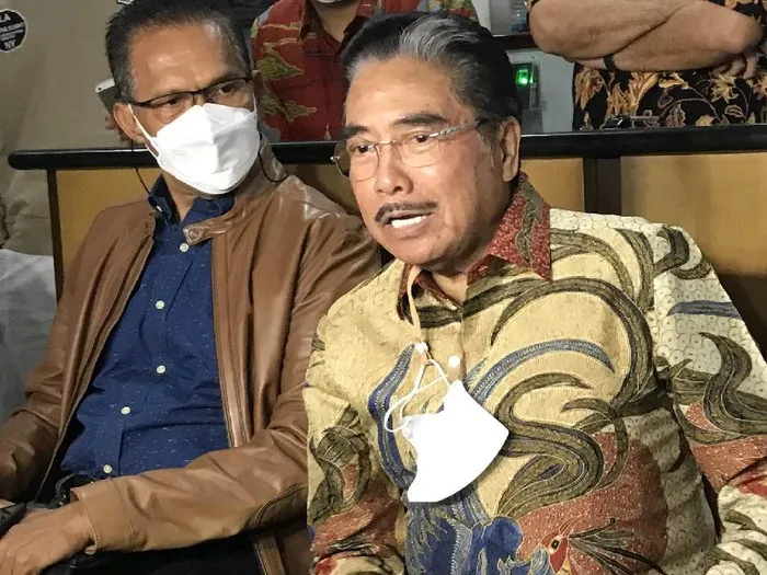 Pengacara Hotma Sitompul (Indozone)