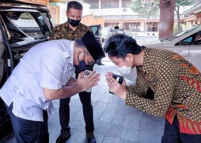 Menteri Agama Yaqut Cholil Qoumas dan Putra Jokowi Gibran Rakabuming Raka (Net)