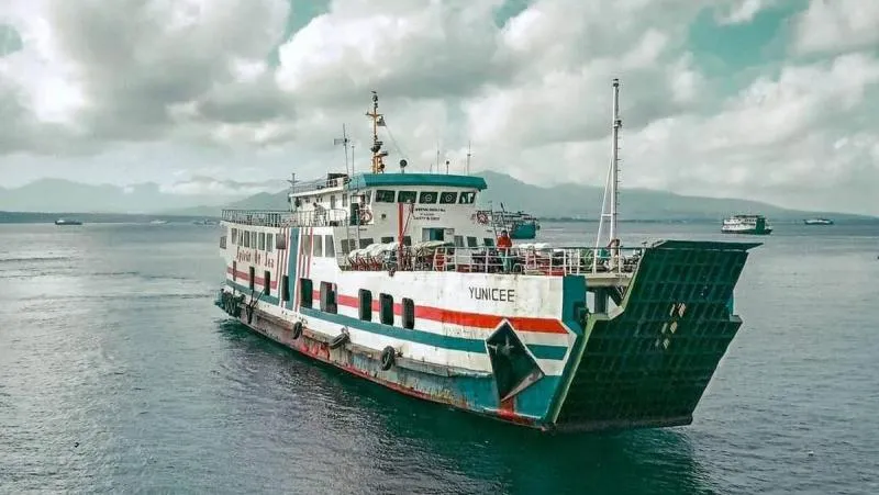 Penampakan KMP Yunice yang tenggelam di Selat Bali (detik)