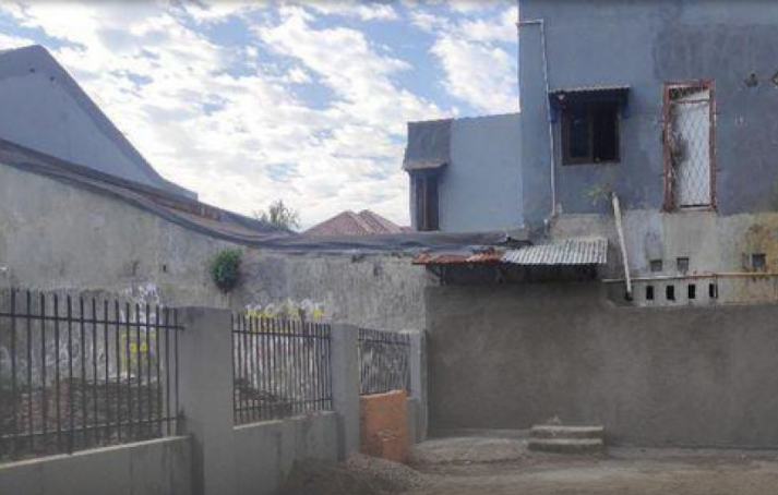 Tembok yang dibangun Politisi PAN Amirudin Menghalangi Pintu Masuk Rumah Tahfiz (Foto: Istimewa)