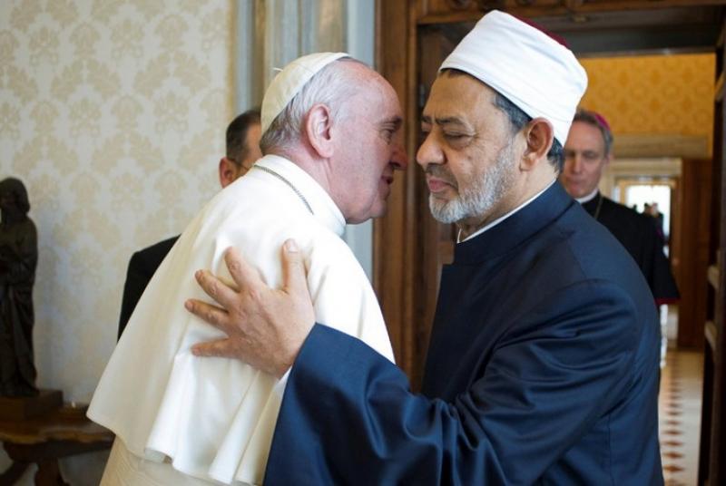 Paus Fransiskus dan Syekh Al Azhar (republika)