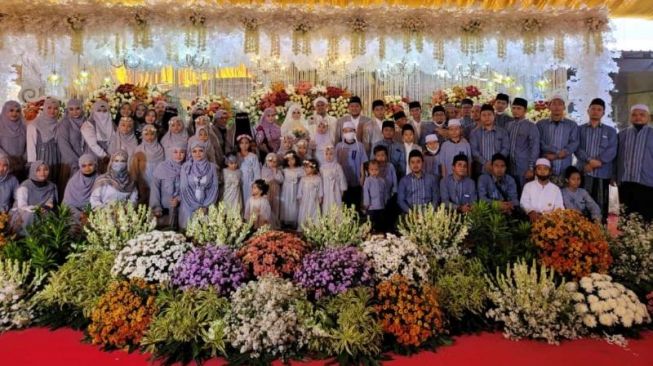 Pesta Pernikahan Kyai NU jember melanggar PPKM (Malangpost)