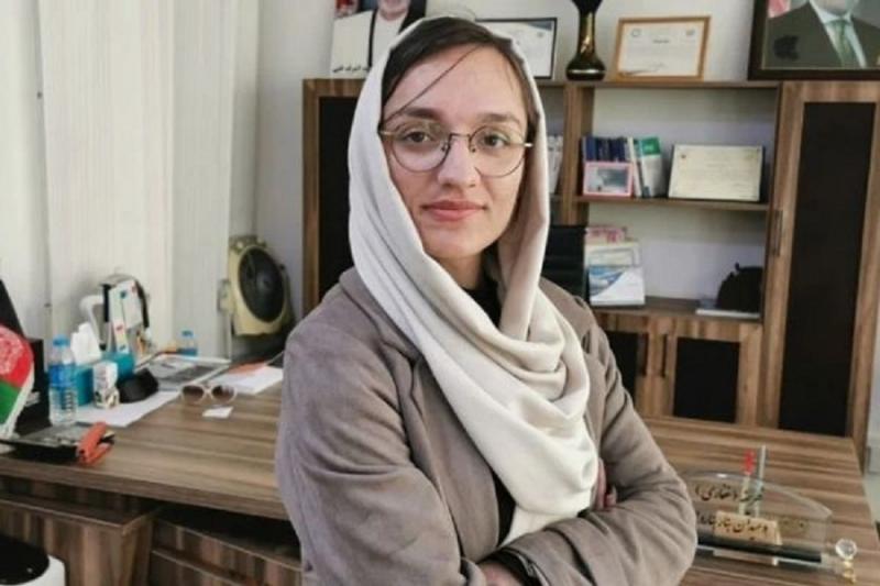 Pasrah Dibunuh Taliban, Ini Sosok Walkot Wanita Pertama di Afghanistan. (KoranSeruya).